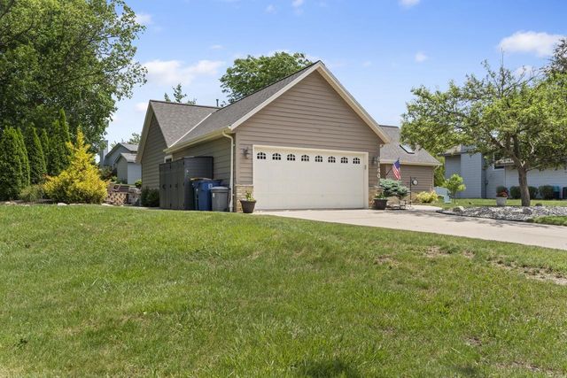 8140 S Waring DRIVE, Oak Creek, WI 53154
