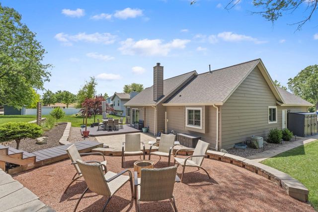 8140 S Waring DRIVE, Oak Creek, WI 53154