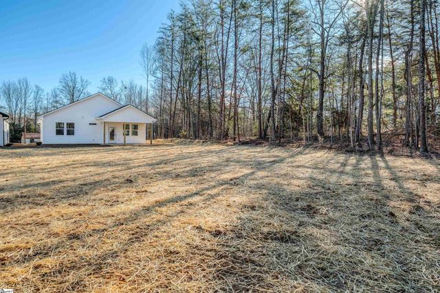 12 Pine Drive, Taylors, SC 29687