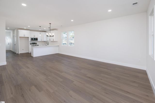 12 Pine Drive, Taylors, SC 29687