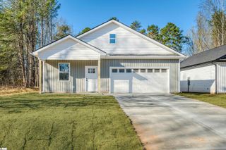 12 Pine Drive, Taylors, SC 29687