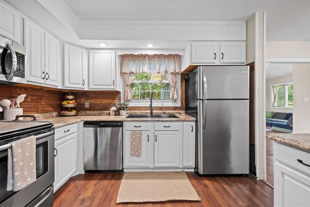 1523 Balmoral Lane, Niles, MI 49120
