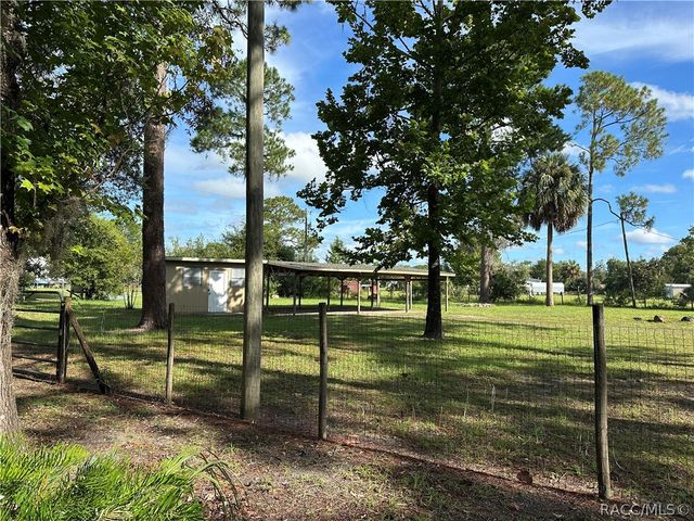 8015 W Fandango Court, Crystal River, FL 34428