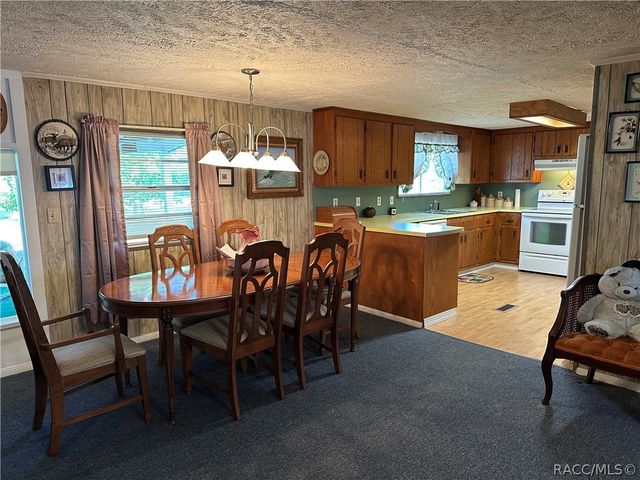 8015 W Fandango Court, Crystal River, FL 34428