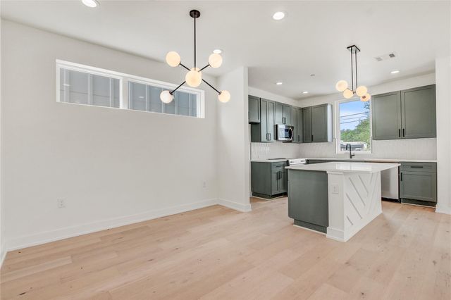4127 E 12th ST 6, Austin, TX 78721