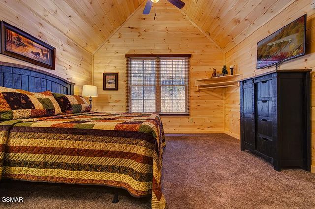 1205 Parkview Vista Way, Pigeon Forge, TN 37862