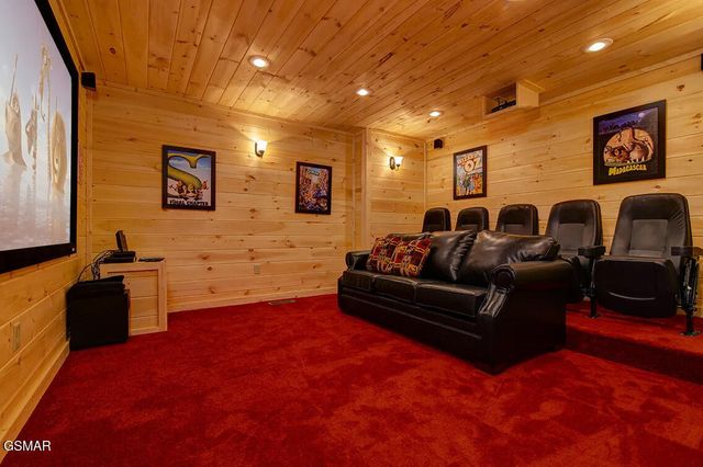 1205 Parkview Vista Way, Pigeon Forge, TN 37862