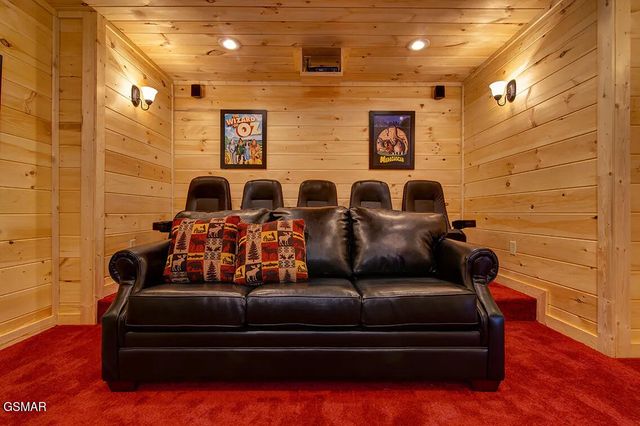 1205 Parkview Vista Way, Pigeon Forge, TN 37862