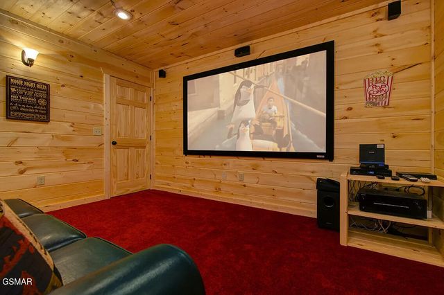 1205 Parkview Vista Way, Pigeon Forge, TN 37862