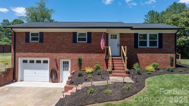 55 Hillsdale Lane, Taylorsville, NC 28681