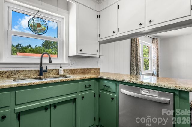 55 Hillsdale Lane, Taylorsville, NC 28681