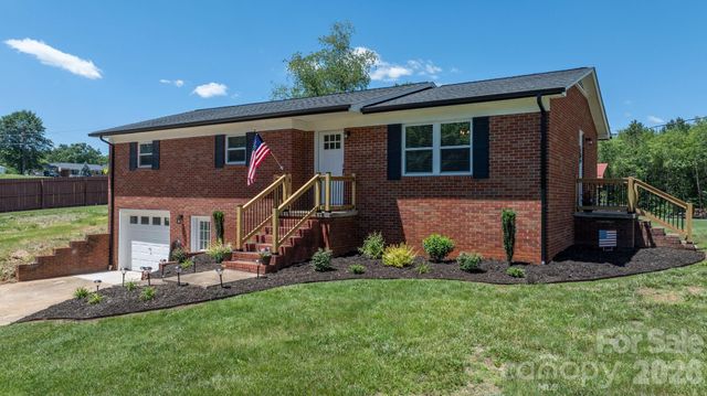 55 Hillsdale Lane, Taylorsville, NC 28681