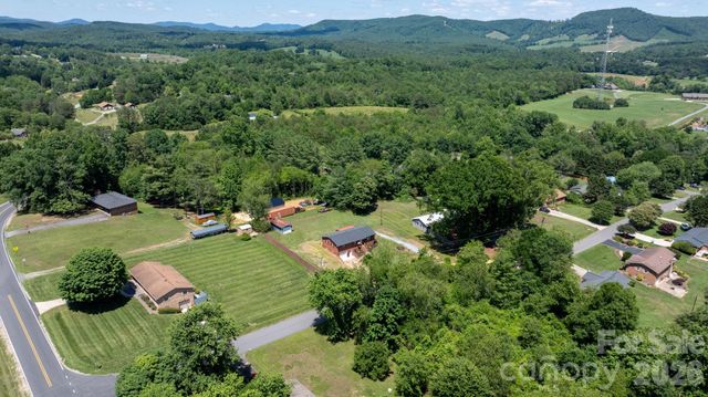 55 Hillsdale Lane, Taylorsville, NC 28681