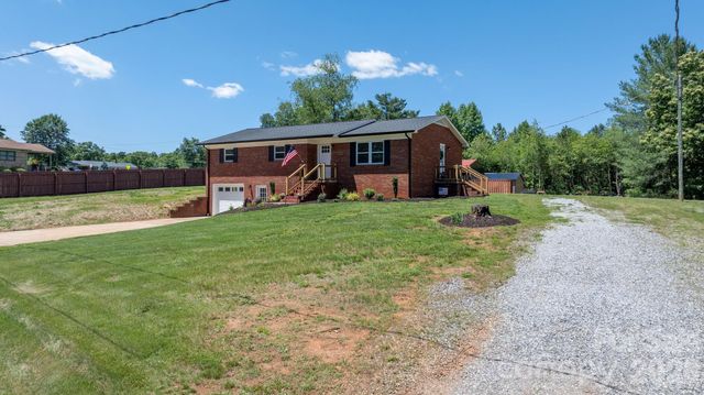 55 Hillsdale Lane, Taylorsville, NC 28681