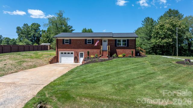 55 Hillsdale Lane, Taylorsville, NC 28681