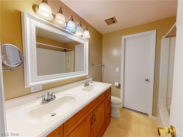 4792 Geraldine Road, Richmond Heights, OH 44143