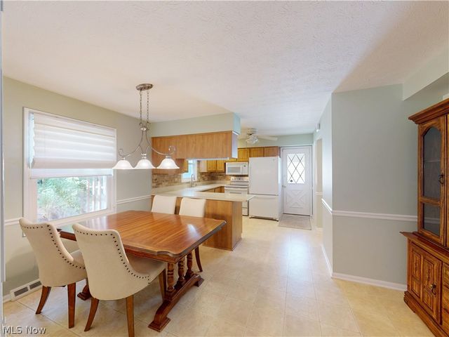 4792 Geraldine Road, Richmond Heights, OH 44143