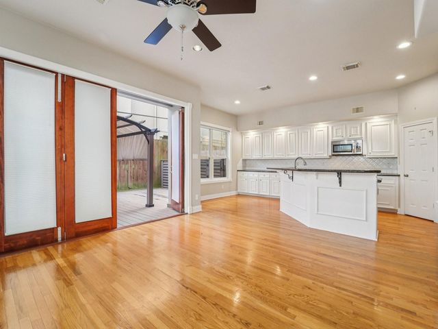 1951 W Clay Street, Houston, TX 77019