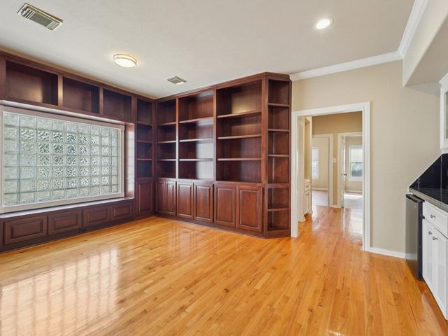 1951 W Clay Street, Houston, TX 77019