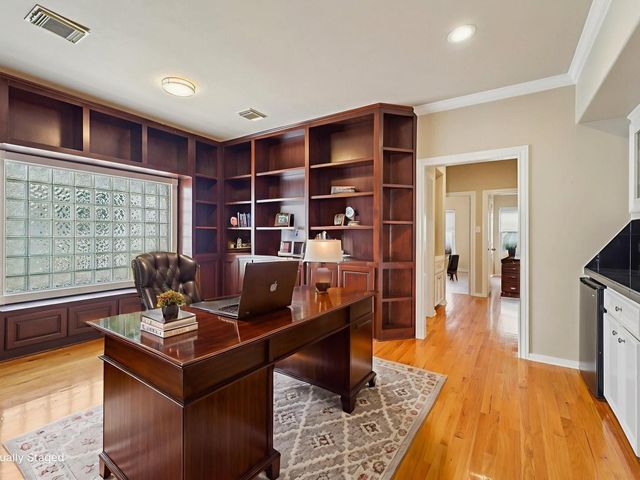 1951 W Clay Street, Houston, TX 77019