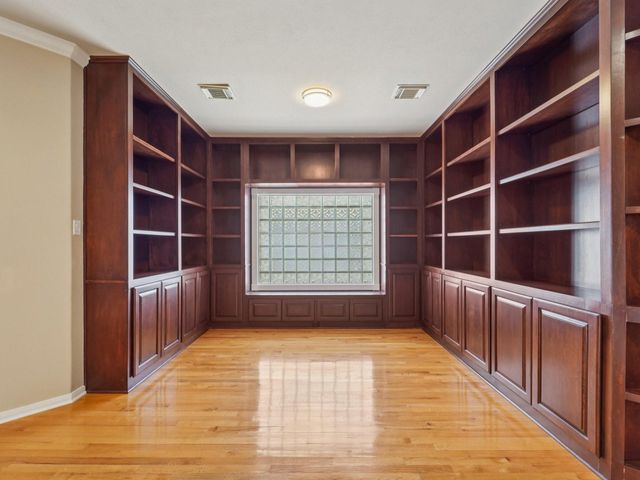 1951 W Clay Street, Houston, TX 77019