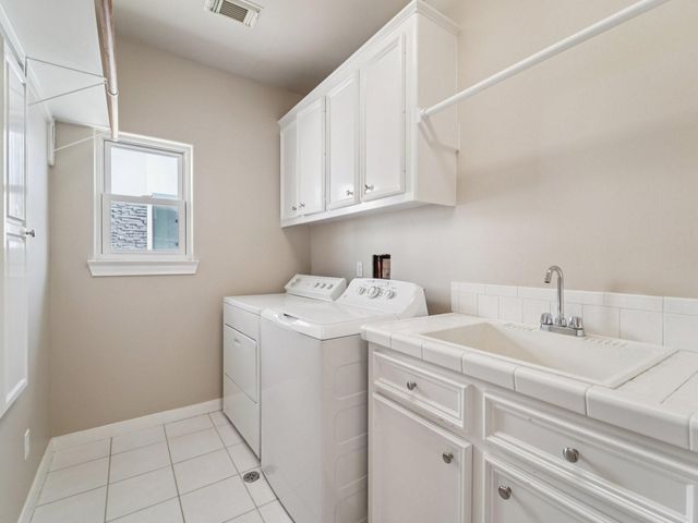 1951 W Clay Street, Houston, TX 77019