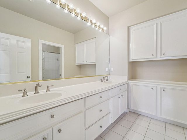 1951 W Clay Street, Houston, TX 77019