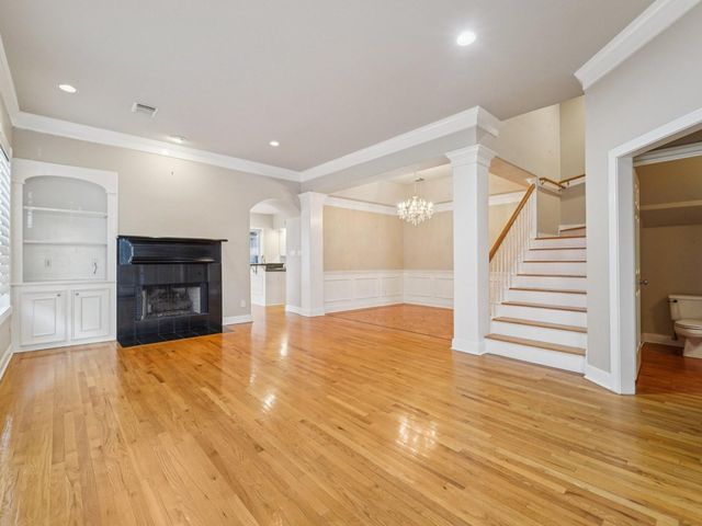 1951 W Clay Street, Houston, TX 77019