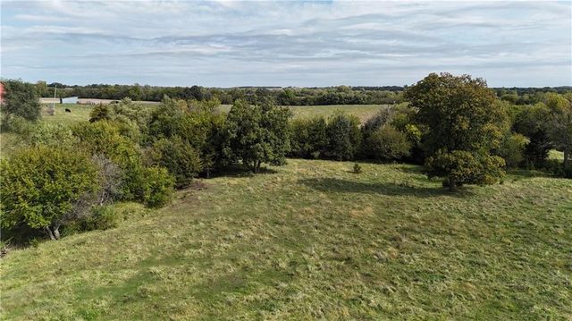 18003 159 Highway, Horton, KS 66439