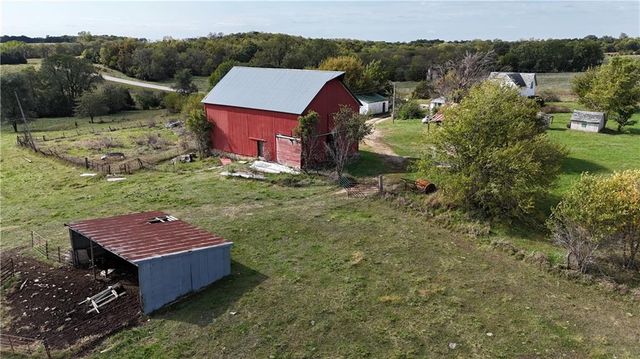 18003 159 Highway, Horton, KS 66439