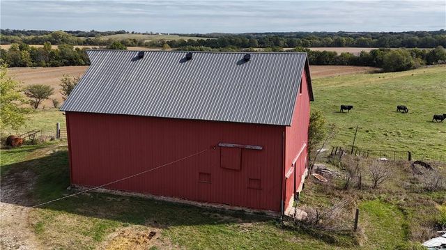 18003 159 Highway, Horton, KS 66439