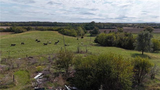 18003 159 Highway, Horton, KS 66439