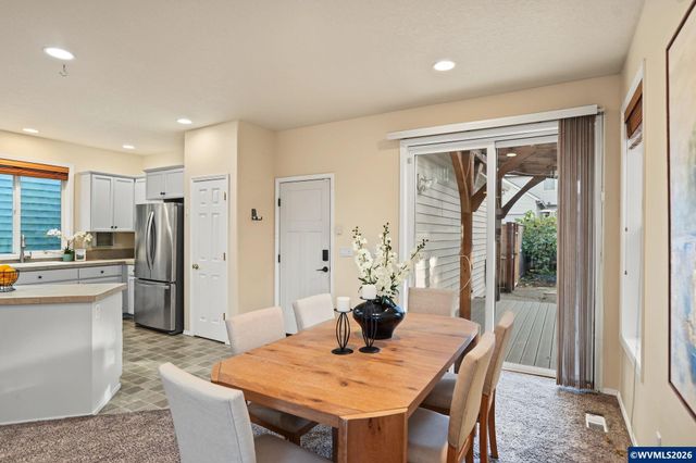 6298 SW Chestnut Dr, Corvallis, OR 97333