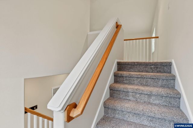 6298 SW Chestnut Dr, Corvallis, OR 97333