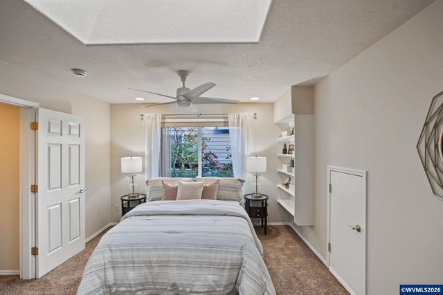 6298 SW Chestnut Dr, Corvallis, OR 97333