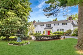 12 W Mall Drive, Huntington, NY 11743