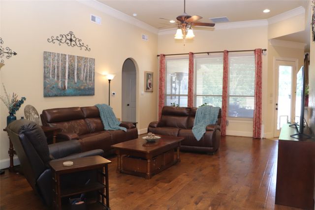 5614 Pleasant Ridge Road, Dallas, TX 75236