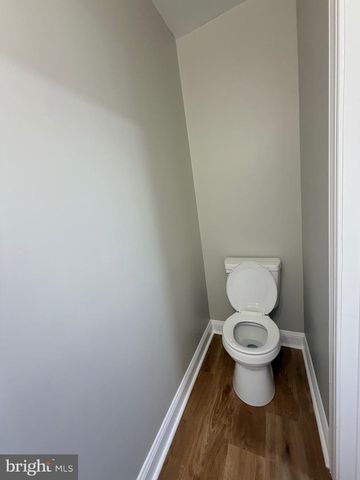 402 GROVE AVE, Wilmington, DE 19809