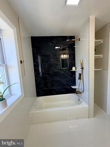 402 GROVE AVE, Wilmington, DE 19809