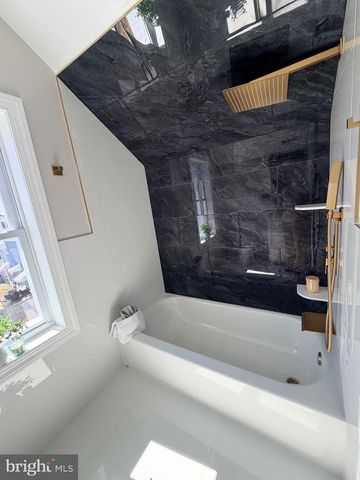 402 GROVE AVE, Wilmington, DE 19809