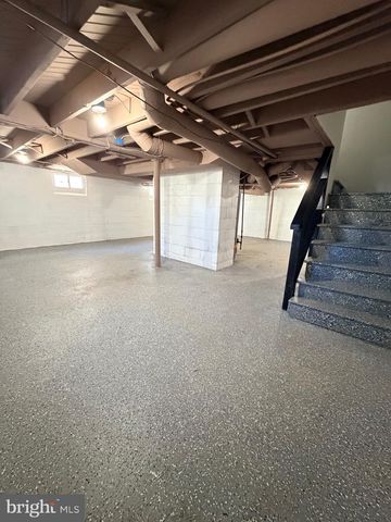 402 GROVE AVE, Wilmington, DE 19809