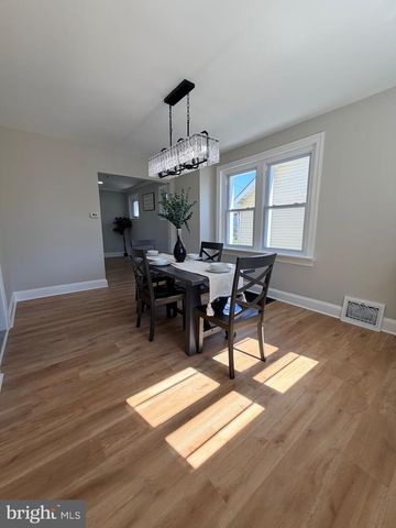 402 GROVE AVE, Wilmington, DE 19809