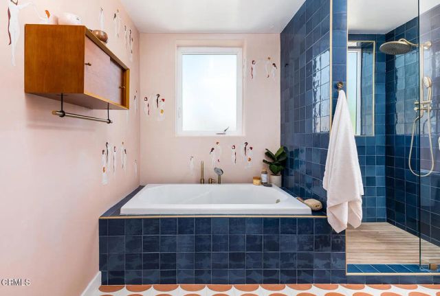 2537 Crestmoore Place, Los Angeles, CA 90065