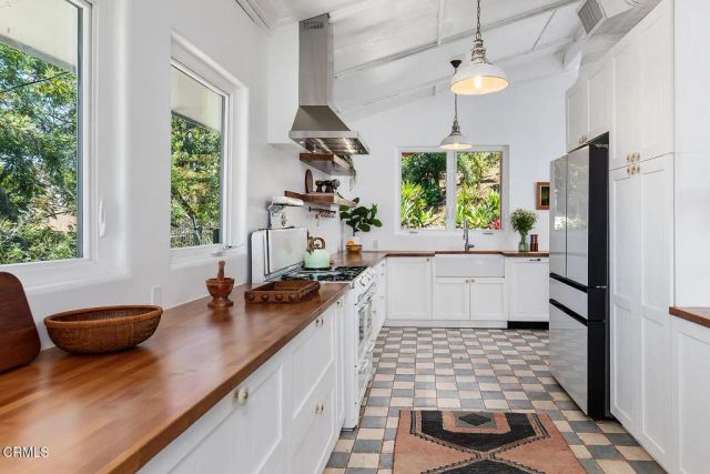 2537 Crestmoore Place, Los Angeles, CA 90065