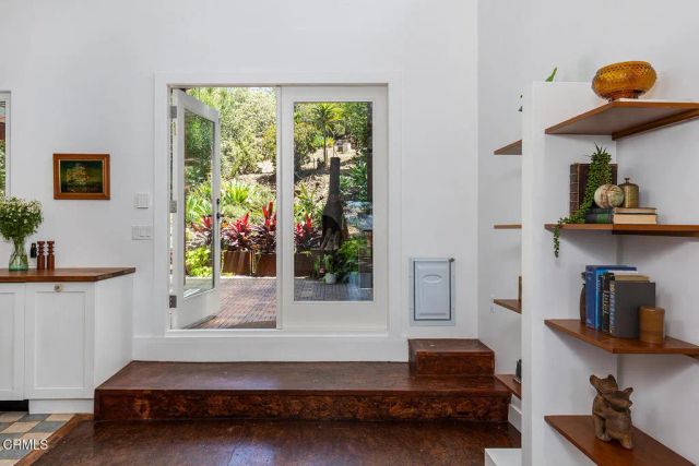 2537 Crestmoore Place, Los Angeles, CA 90065