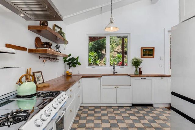 2537 Crestmoore Place, Los Angeles, CA 90065