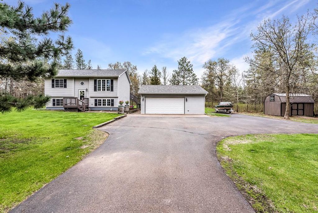 11298 Town Hall Street, Brainerd, MN 56401