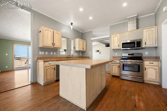 6289 Galbreth Road, Pueblo, CO 81005