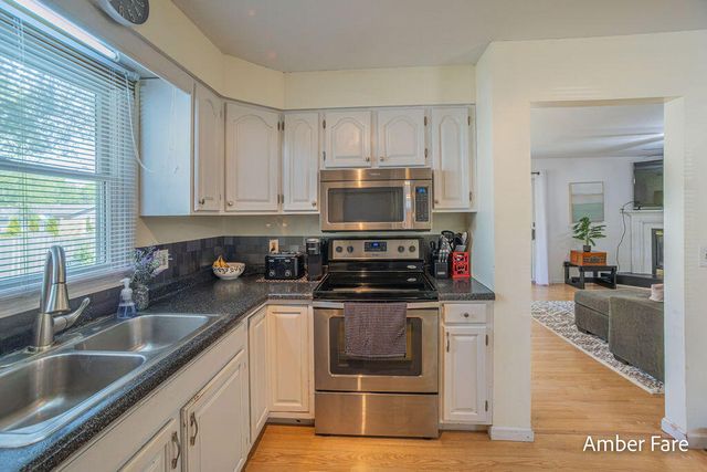 1508 Hendrick Road, Muskegon, MI 49441