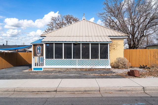 309 Cromwell Avenue SE, Albuquerque, NM 87102